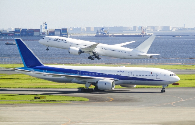 上陸審査に必要なビザと就労ビザは同じもの?
